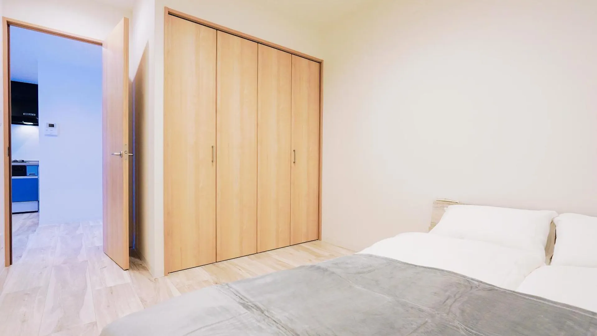 Kuromon Royal Ueno Apartment Osaka 0*,
